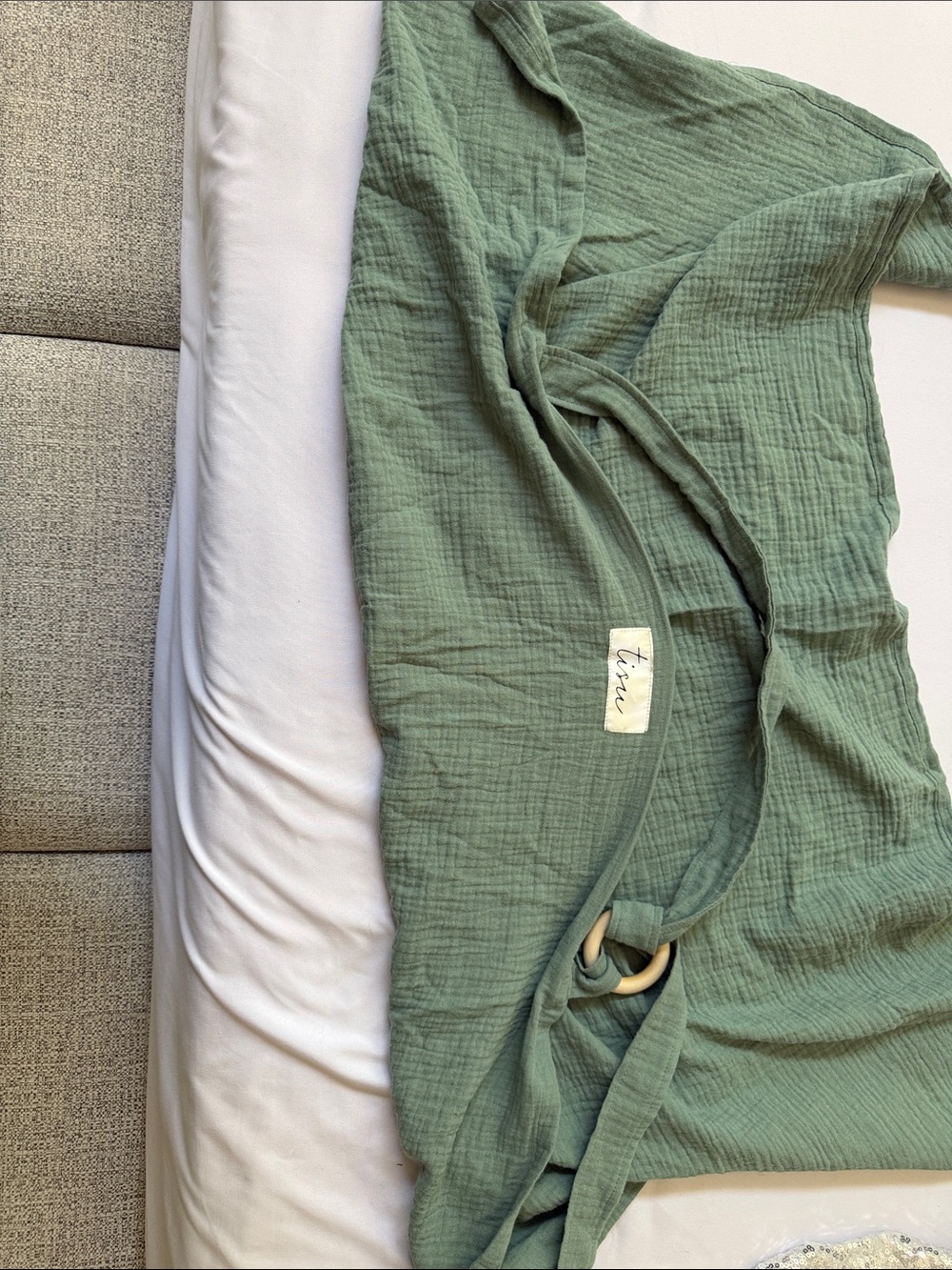 Tisu Muslin Nursing Cover – Sage Green